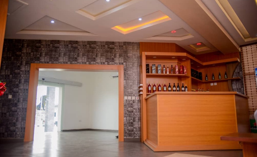 Lounge Bar
